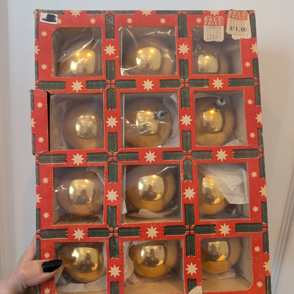 Set of Gold Christmas Ornaments - Picture 1 of 7